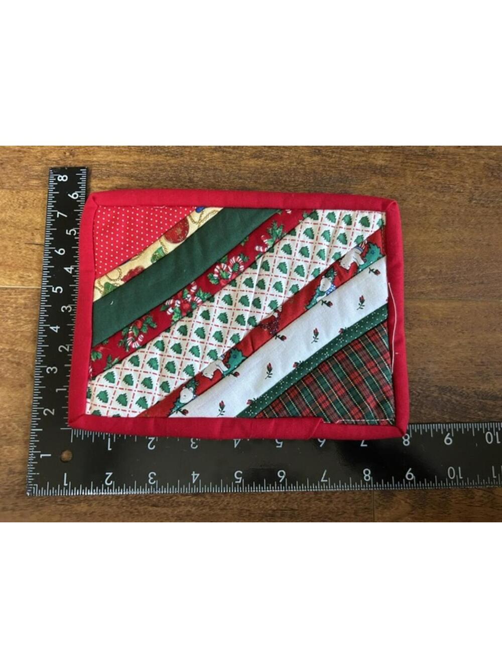 Set of 3 Handmade Christmas Patchwork Quilted Potholders - Picture 3 of 4